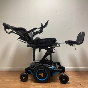 PERMOBIL M3 POWER WHEELCHAIR,POWER TILT,RECLINE,LEGS AND LIFT. ONLY 7 MILES. - Certified Pre-owned