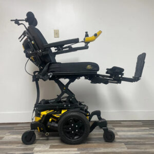 QUANTUM EDGE 3 STRETTO ILEVEL WHEELCHAIR,POWER TILT, RECLINE,LEGS,LIFT. LIGHTS_Certified Pre-owned