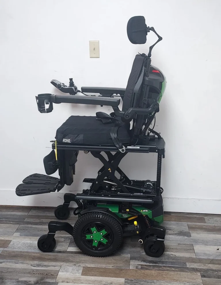 Quantum Edge 3 Stretto Power Chair